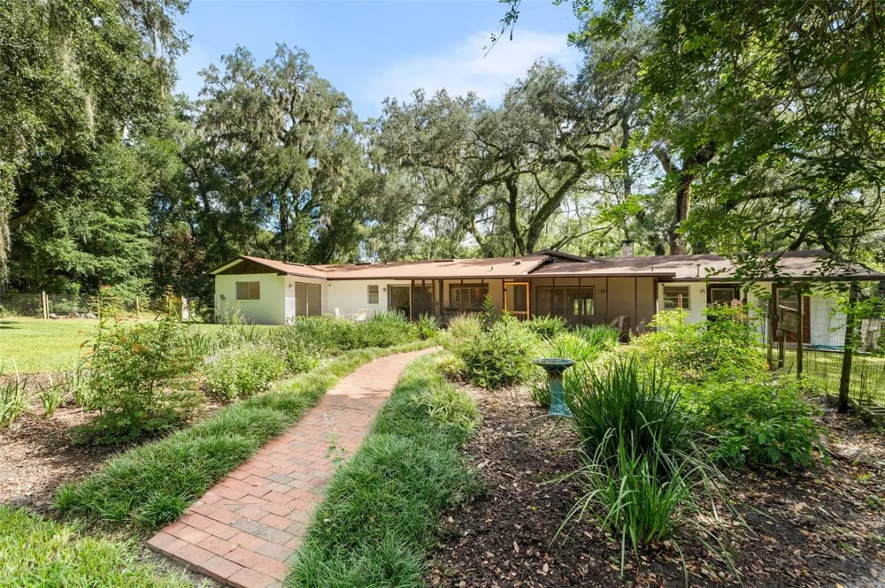 7214 SW 31ST PLACE Gainesville, FL 32608