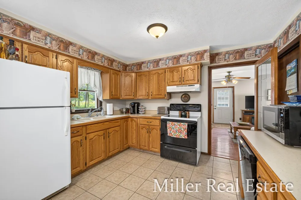 4695 Farrel Road Carlton Township, MI 49058