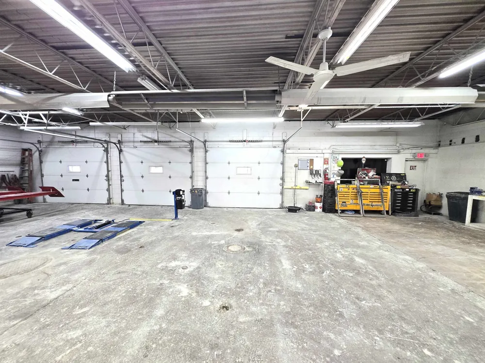 4356 S Saginaw Street Burton City, MI 48529