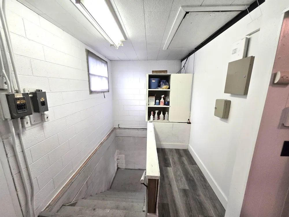 4356 S Saginaw Street Burton City, MI 48529