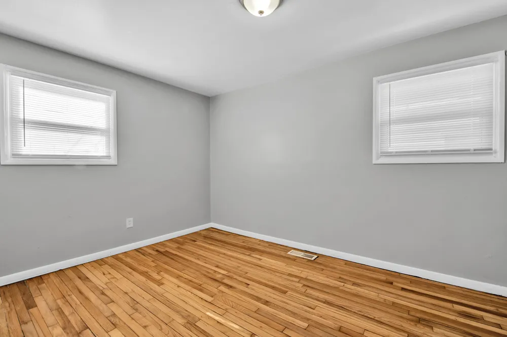 1636 E Pearl Avenue Hazel Park City, MI 48030
