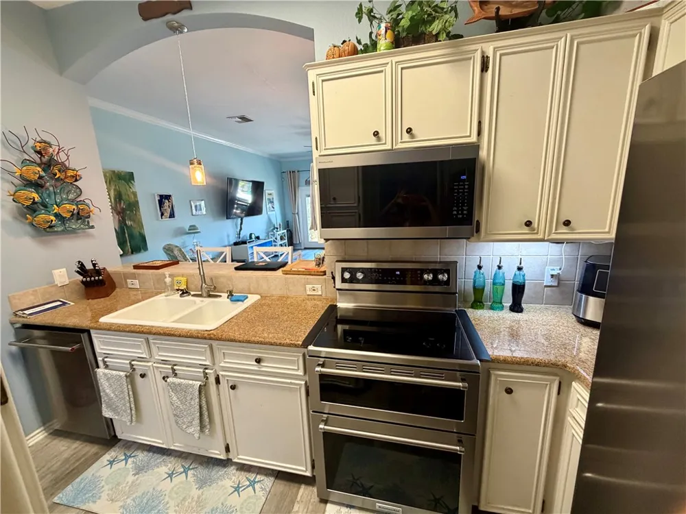 13993 Fortuna Bay Drive #B Corpus Christi, TX 78418