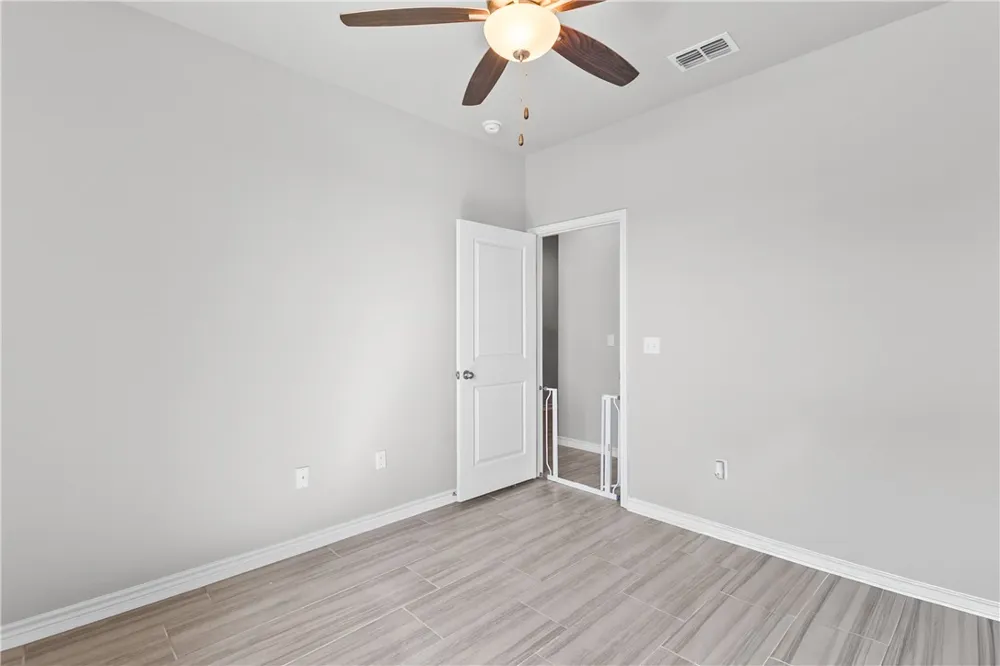 1003 Pasadena Street Portland, TX 78374