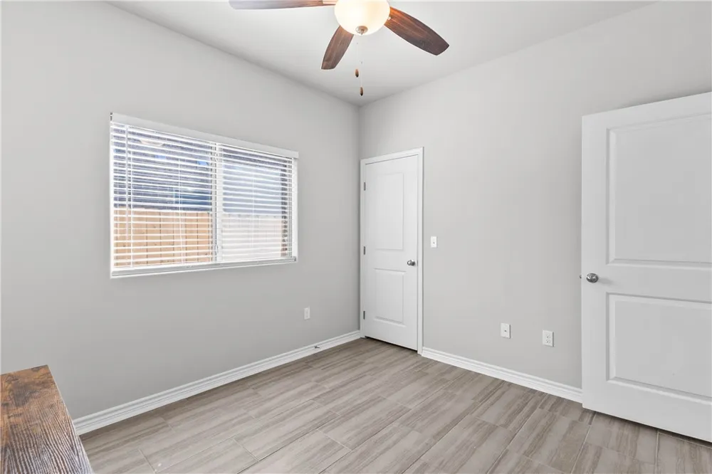 1003 Pasadena Street Portland, TX 78374