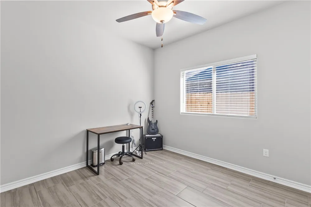 1003 Pasadena Street Portland, TX 78374