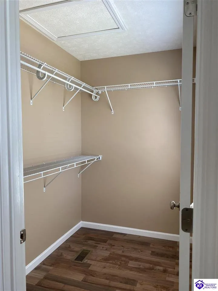 134 Boone Trace Radcliff, KY 40160