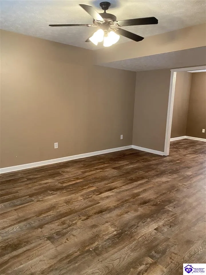 134 Boone Trace Radcliff, KY 40160