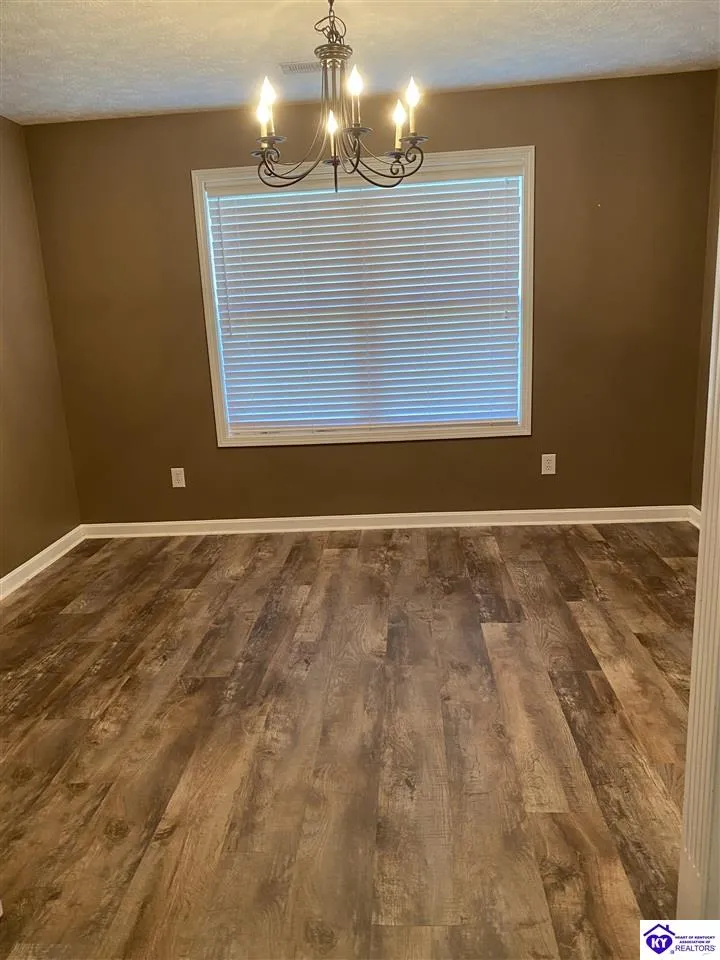 134 Boone Trace Radcliff, KY 40160