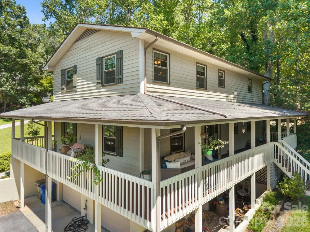 121 Churchill Downs Drive Fairview, NC 28730