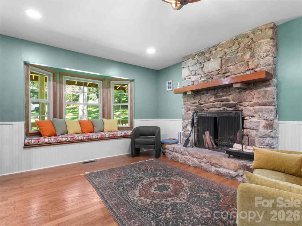 121 Churchill Downs Drive Fairview, NC 28730