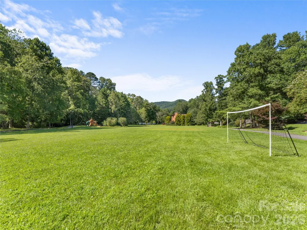 121 Churchill Downs Drive Fairview, NC 28730