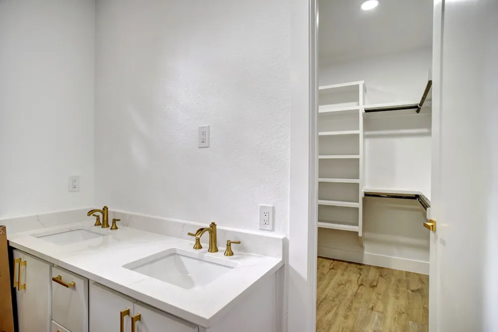 110 Mamalu Bastrop, TX 78602
