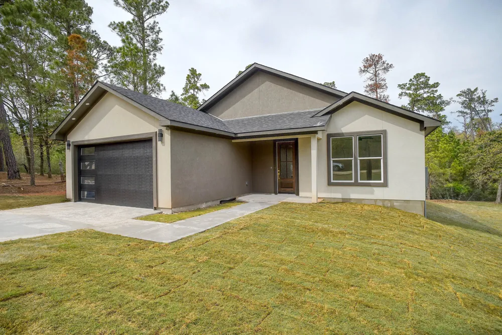 110 Mamalu Bastrop, TX 78602