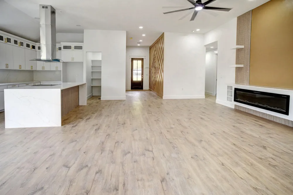 110 Mamalu Bastrop, TX 78602