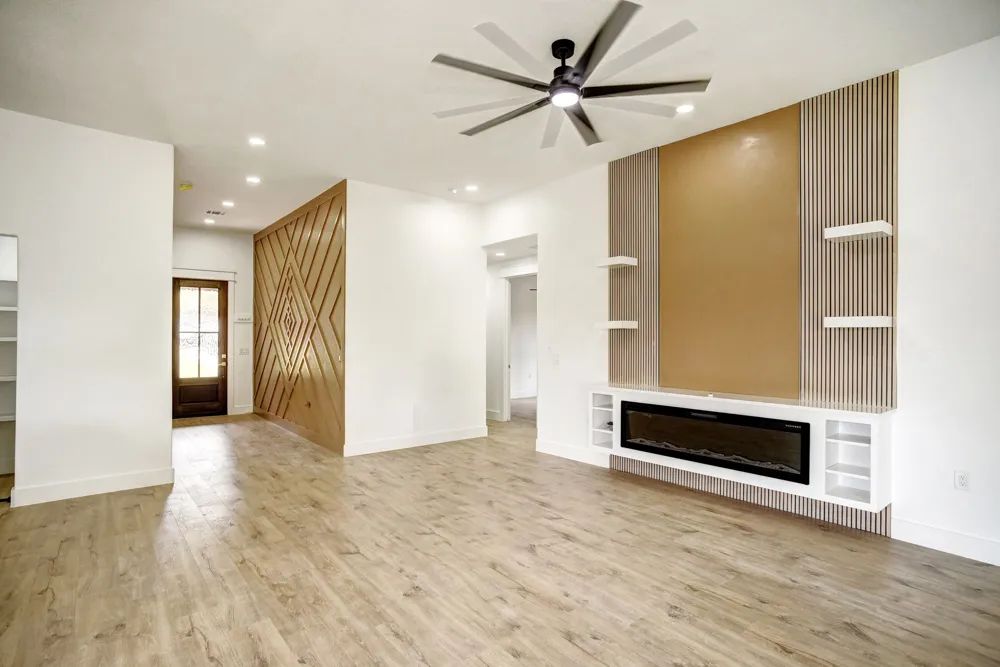 110 Mamalu Bastrop, TX 78602