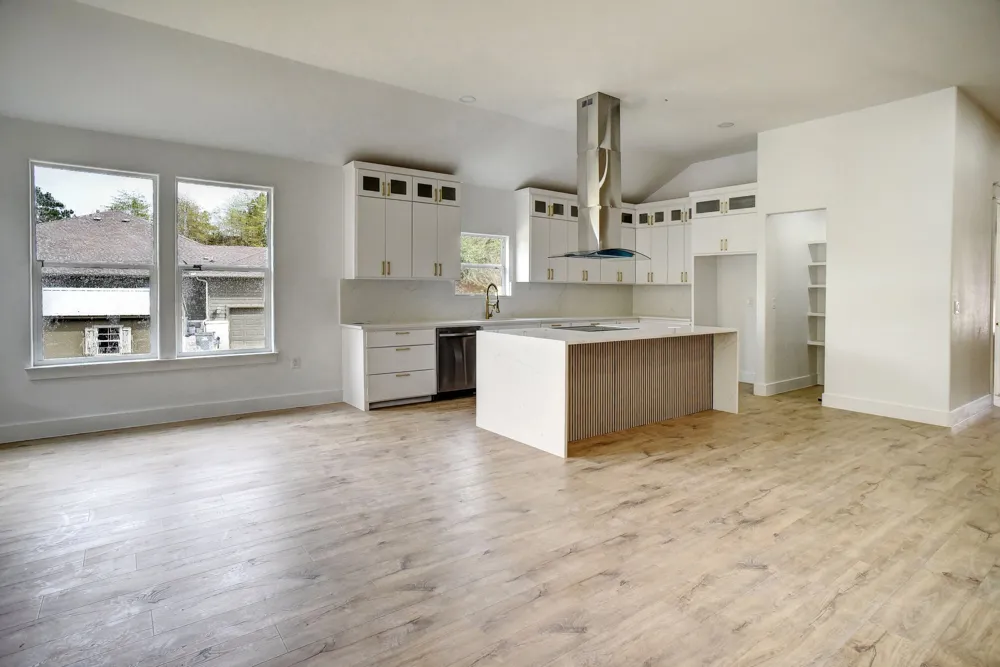110 Mamalu Bastrop, TX 78602