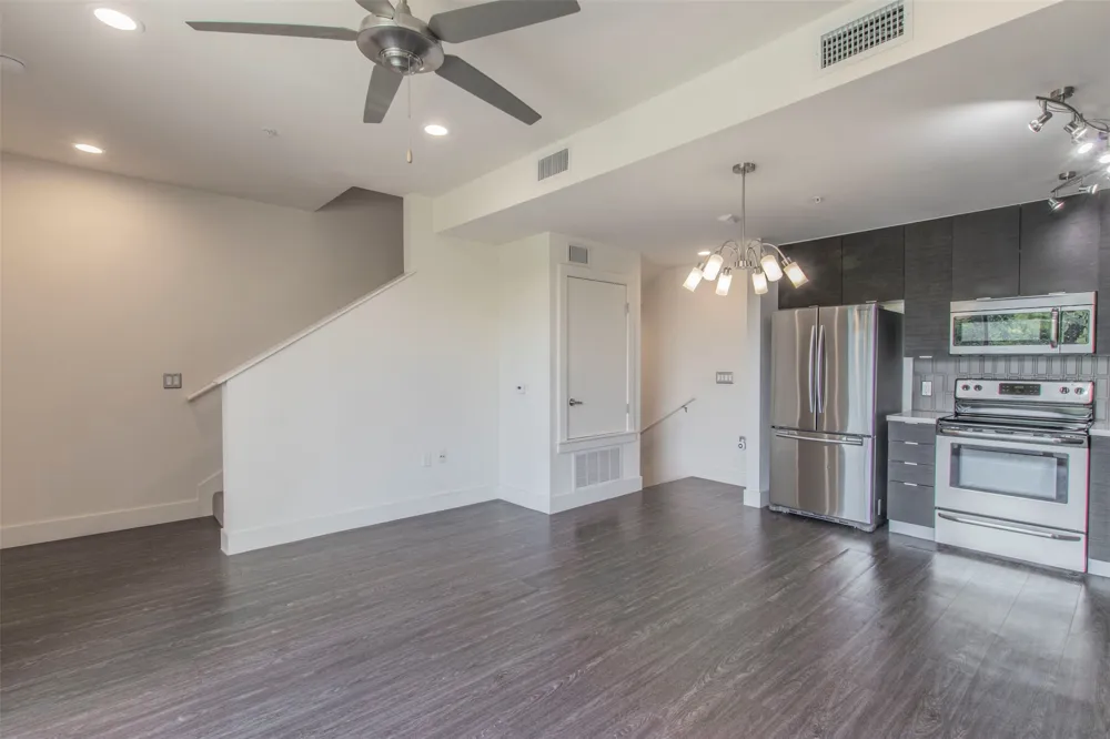 604 Bluff Drive #155 Austin, TX 78745