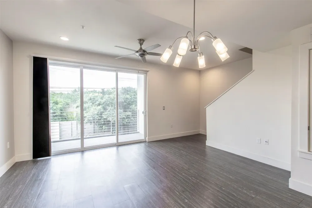 604 Bluff Drive #155 Austin, TX 78745