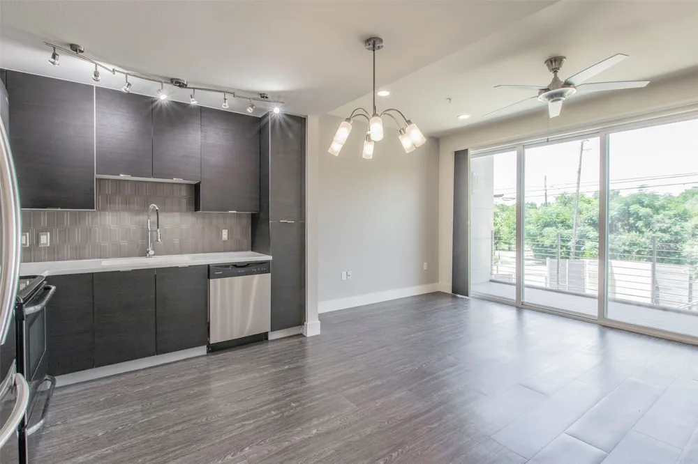 604 Bluff Drive #155 Austin, TX 78745