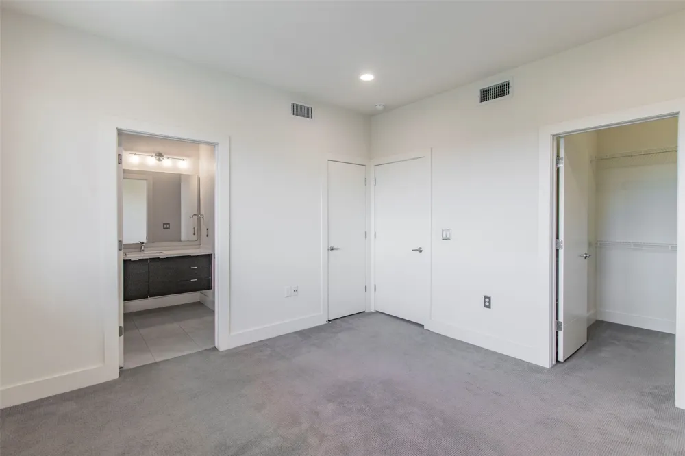 604 Bluff Drive #155 Austin, TX 78745