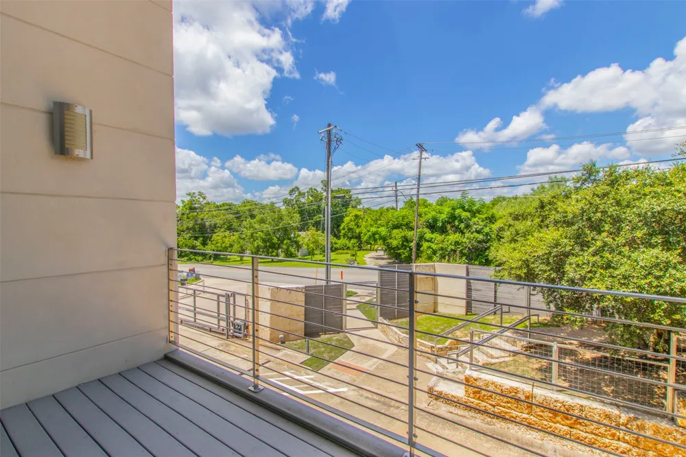 604 Bluff Drive #155 Austin, TX 78745