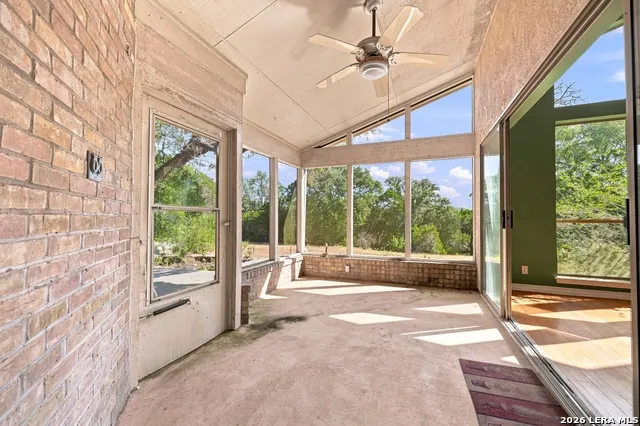 20623 HELOTES CREEK RD Helotes, TX 78023
