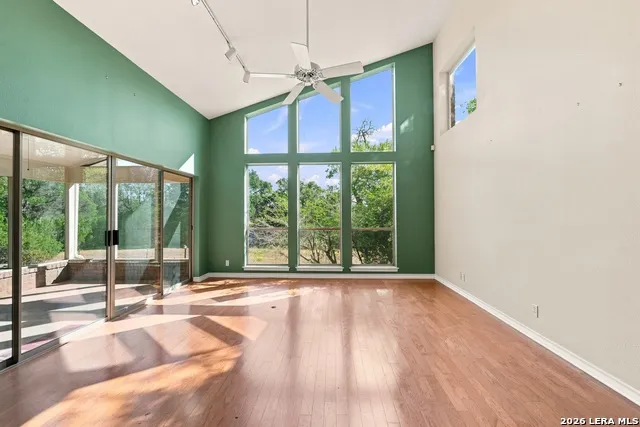 20623 HELOTES CREEK RD Helotes, TX 78023