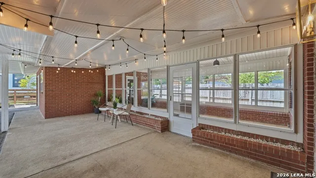 596 WILLOW AVE New Braunfels, TX 78130