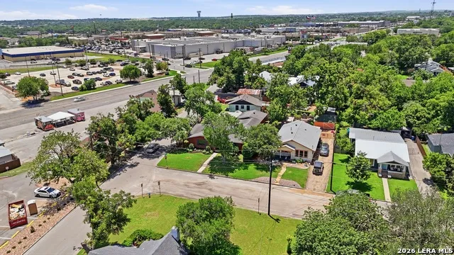 596 WILLOW AVE New Braunfels, TX 78130