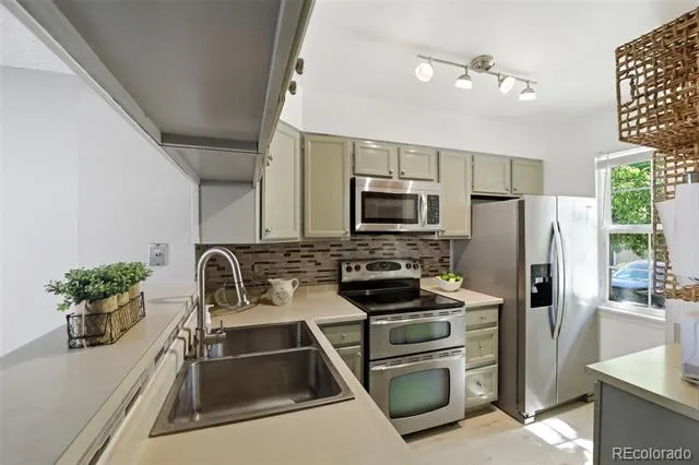 9509 Coal  Mine Avenue W #B Littleton, CO 80123