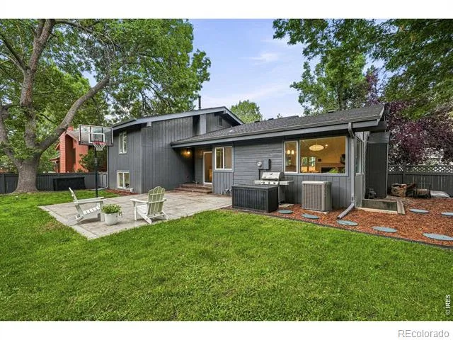 1969 Joslyn Court Boulder, CO 80304