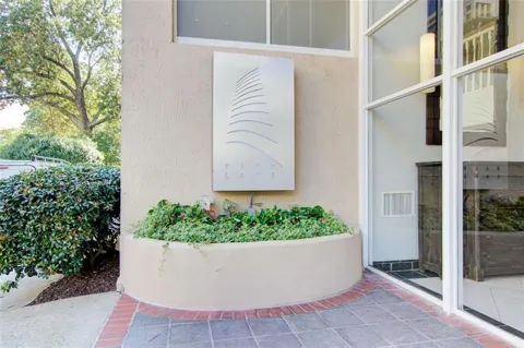 2479 Peachtree Road NE #304