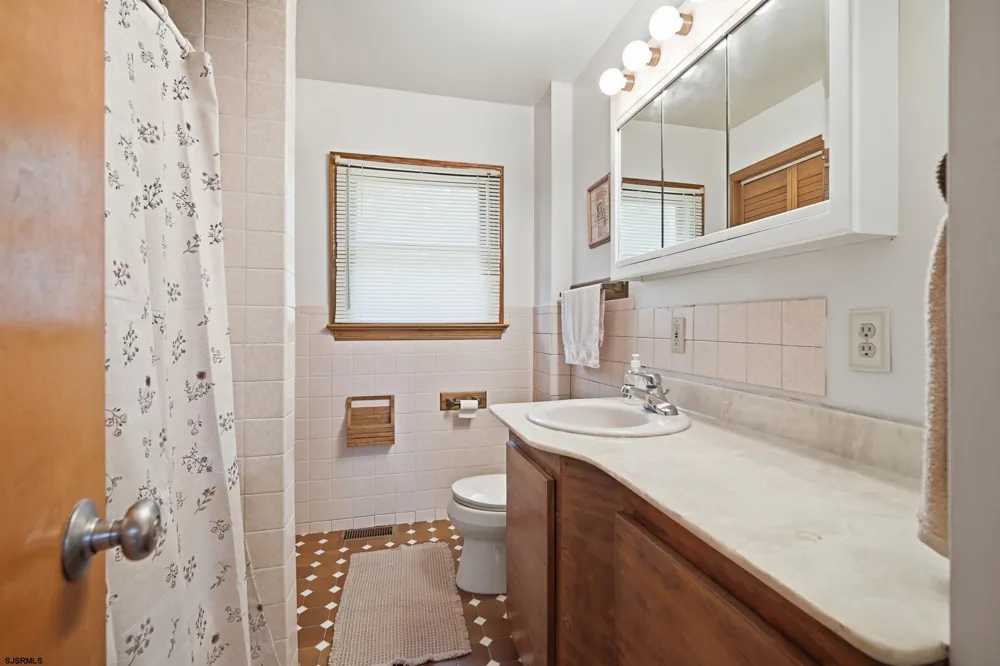 715 8th Ave Galloway Township, NJ 08205