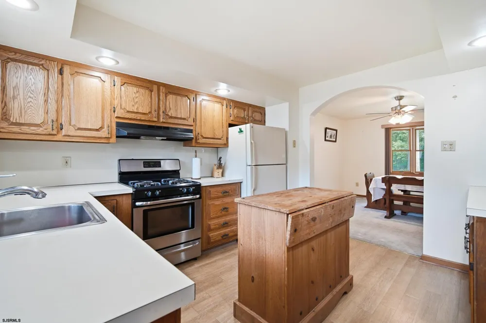 715 8th Ave Galloway Township, NJ 08205