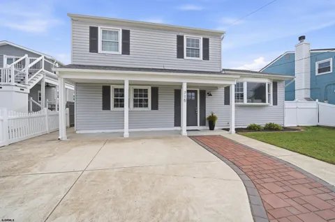715 Sterling Pl