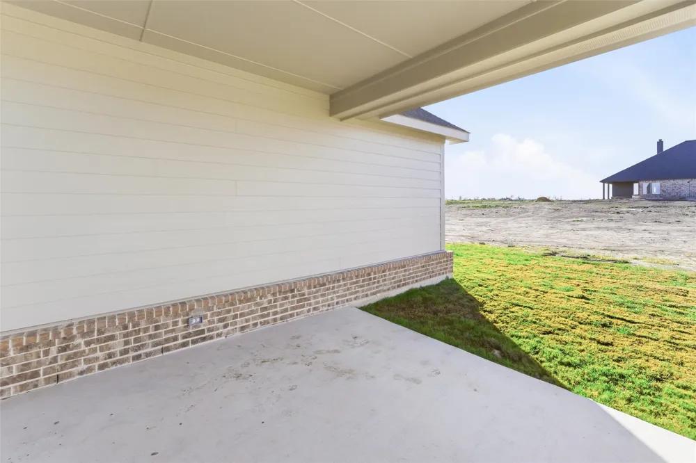 1030 County Road 200 Valley View, TX 76272