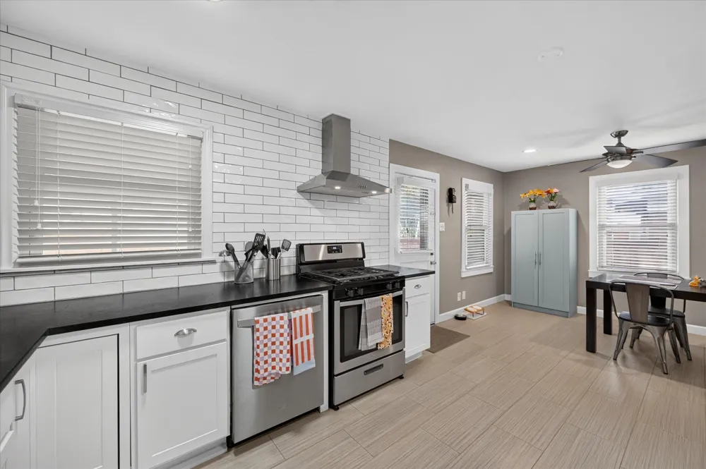 11214 Sinclair Avenue Dallas, TX 75218