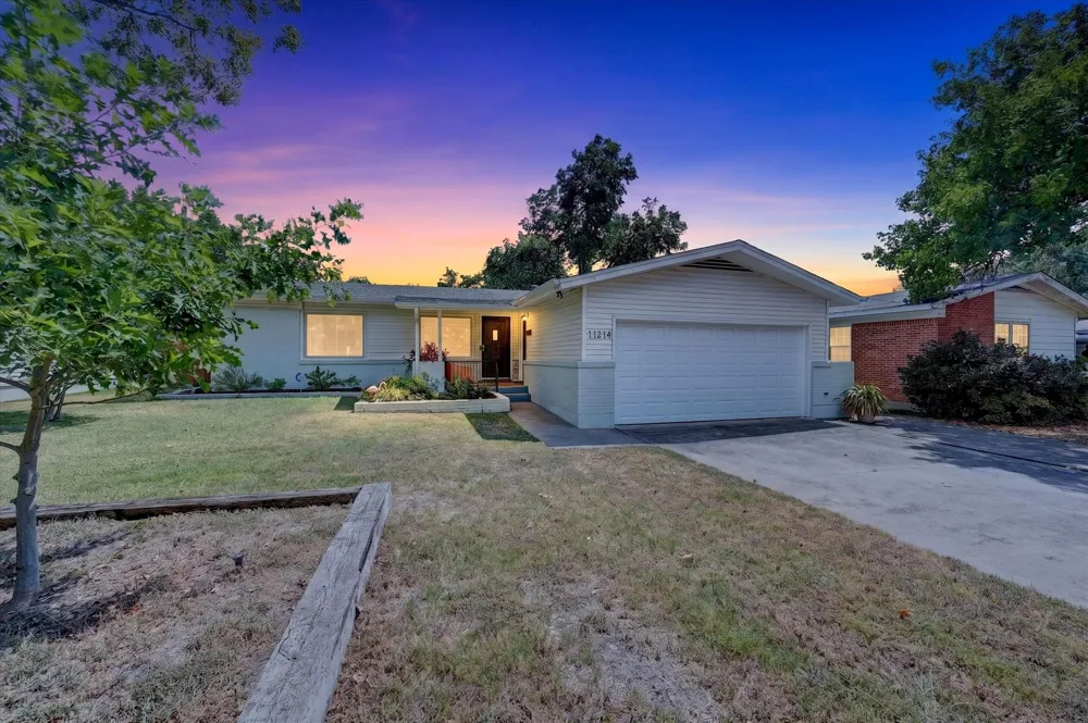 11214 Sinclair Avenue Dallas, TX 75218