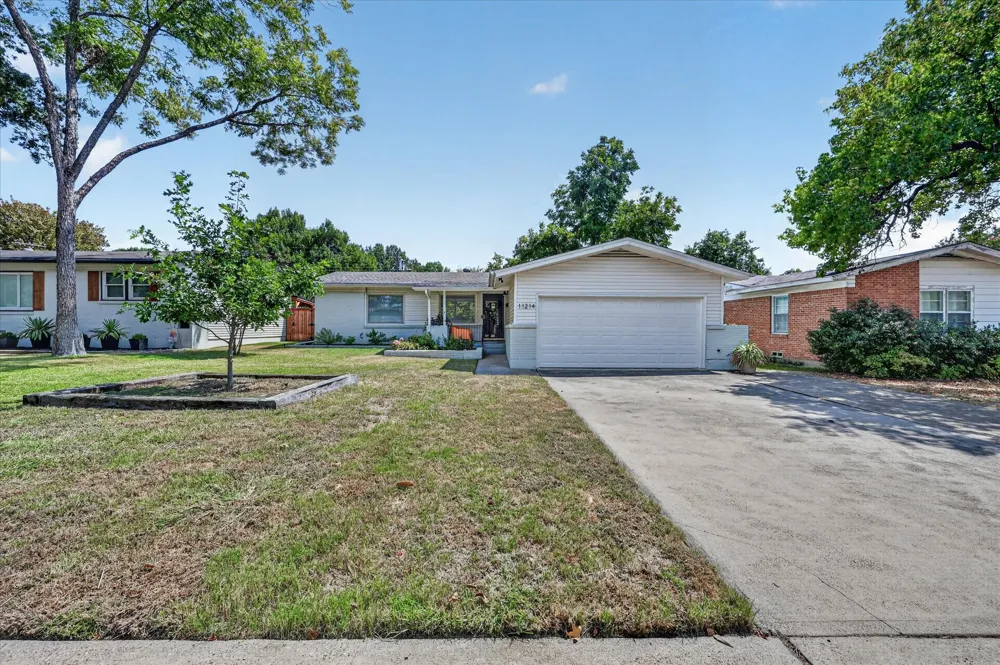 11214 Sinclair Avenue Dallas, TX 75218