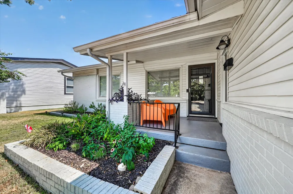11214 Sinclair Avenue Dallas, TX 75218