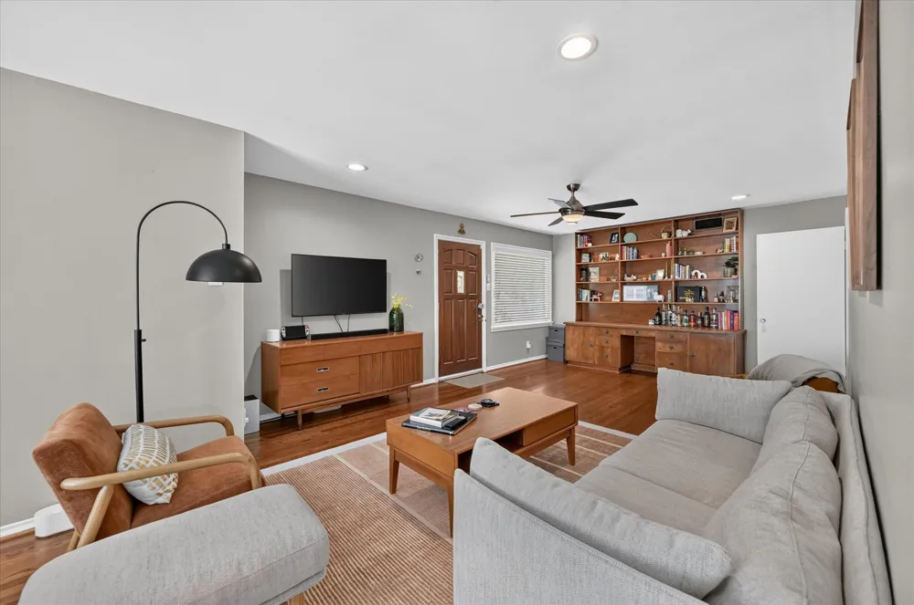 11214 Sinclair Avenue Dallas, TX 75218