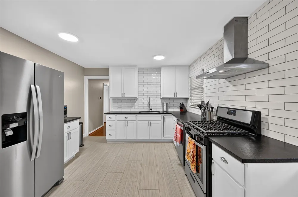 11214 Sinclair Avenue Dallas, TX 75218