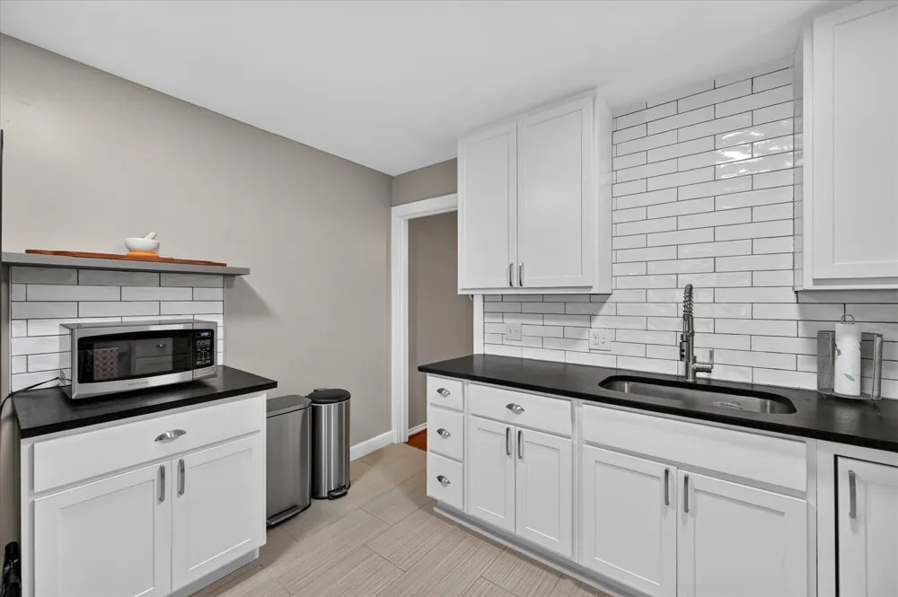 11214 Sinclair Avenue Dallas, TX 75218