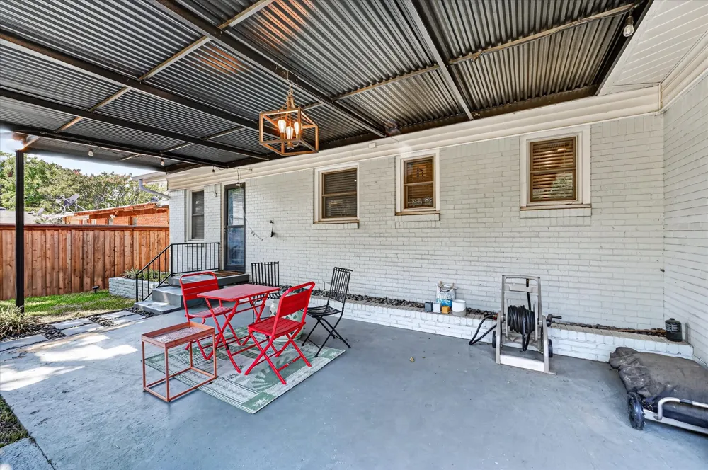 11214 Sinclair Avenue Dallas, TX 75218