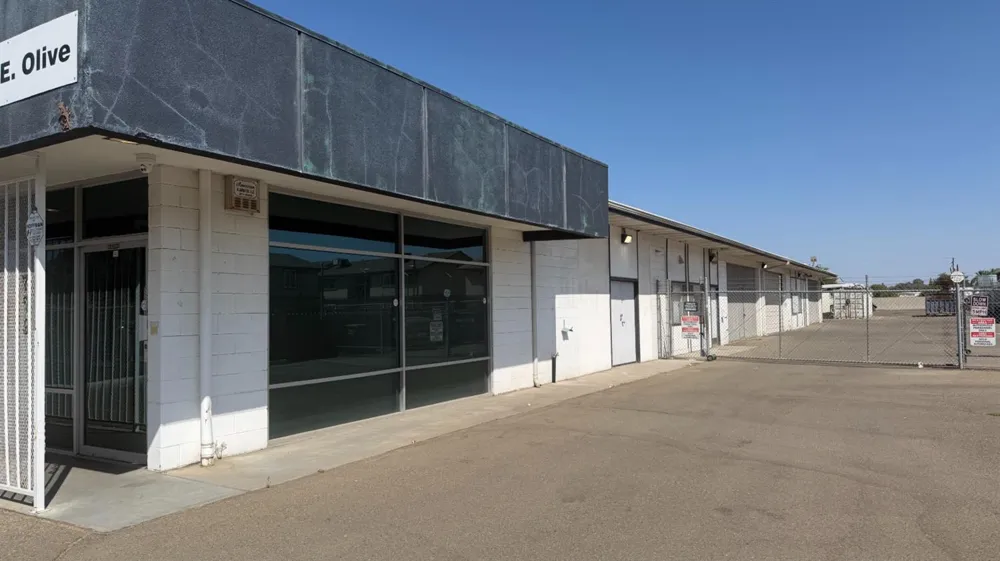 4723 E Olive Avenue Fresno, CA 93702