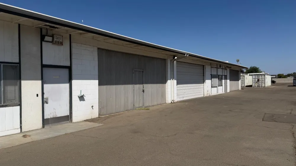 4723 E Olive Avenue Fresno, CA 93702