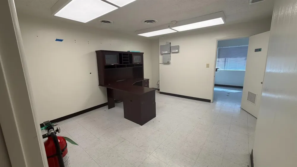 4723 E Olive Avenue Fresno, CA 93702