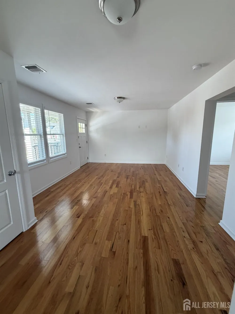 16 E Kupshe Street #D Sayreville, NJ 08872
