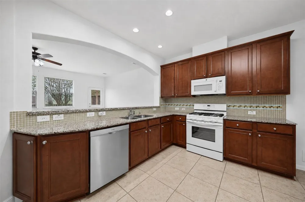10510 Day Trail Lane Spring, TX 77379
