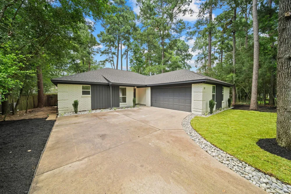 27 Lazy Morning Place The Woodlands, TX 77381